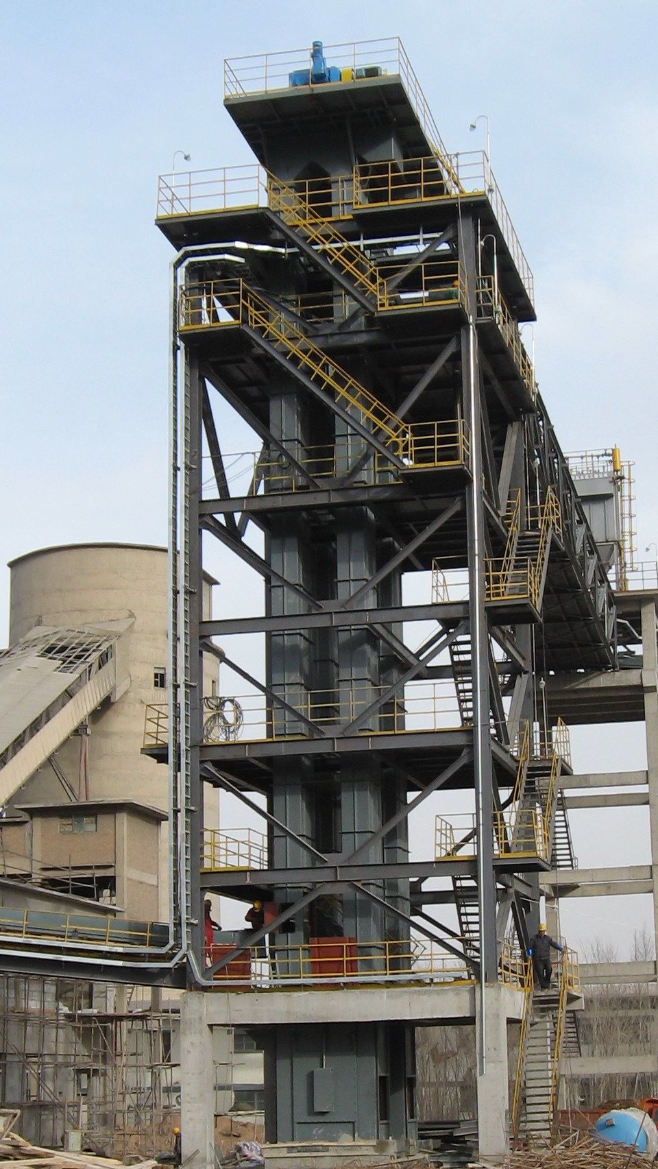 鬥提機輸送帶打滑